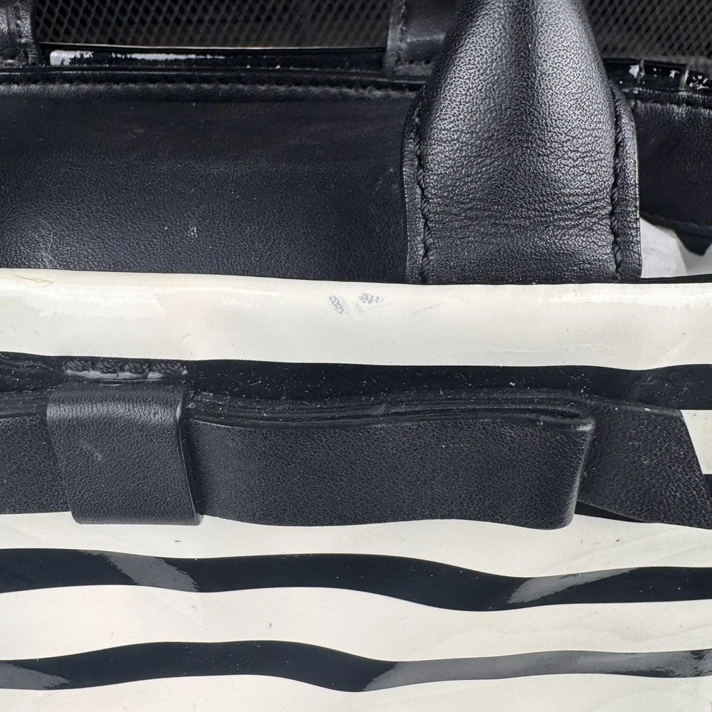 Kate Spade NY Chelsa Park Gigi Patent‎ Leather Stripe Preowned No Shoulder Strap